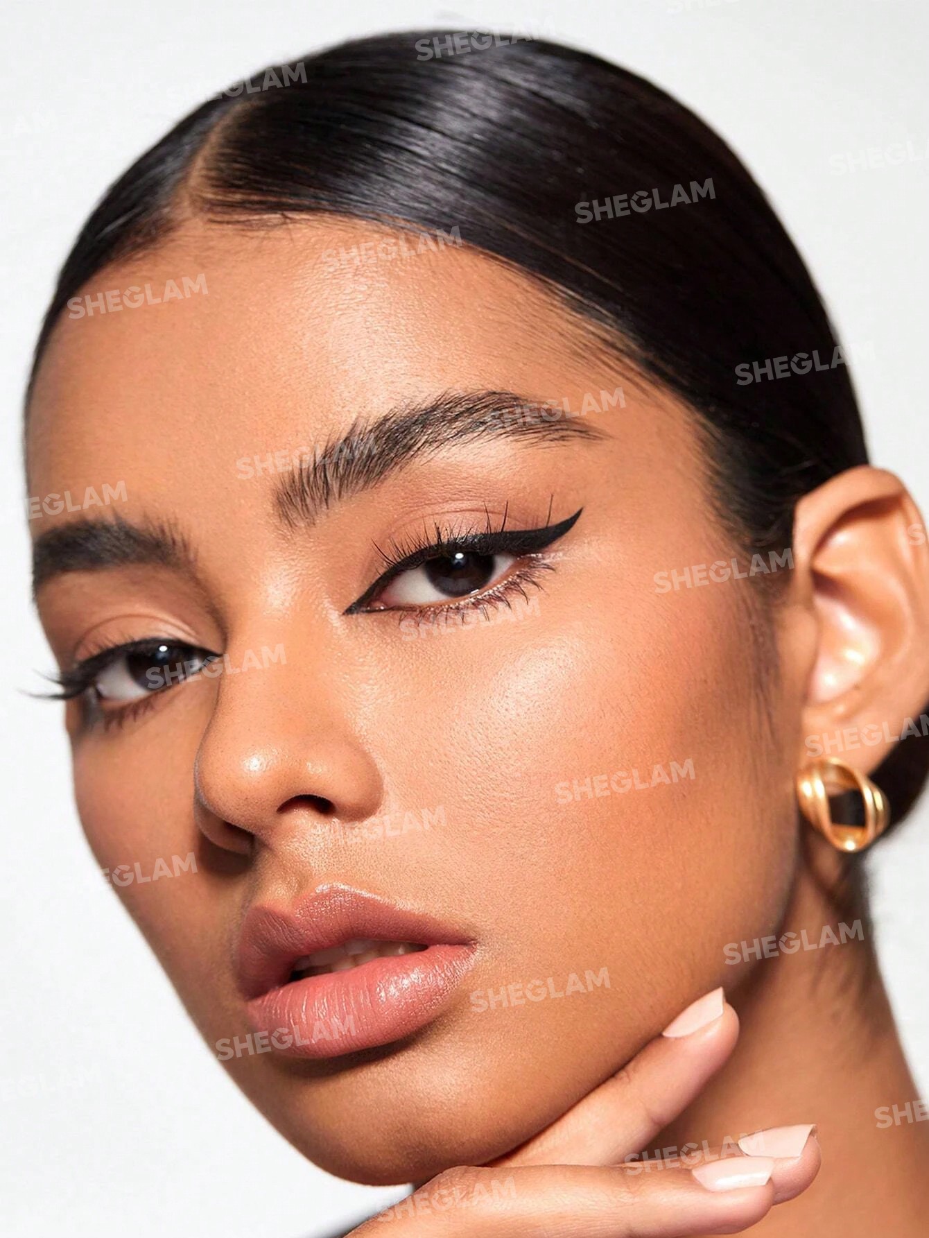 SHEGLAM Multi-Tasker Line & Detail Eyeliner Pen-Black - Image 2