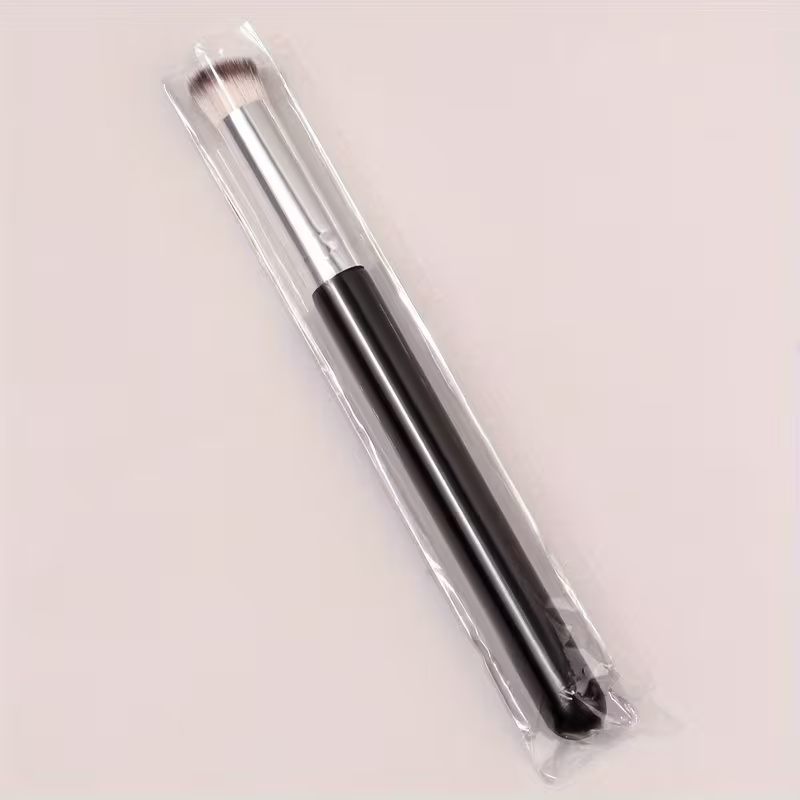 1pc Concealer Brush, High-Quality Nose Contour Silver/Black - Image 4