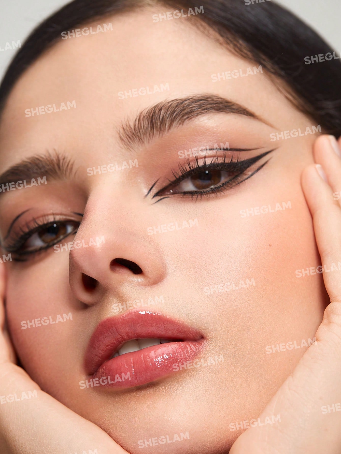 SHEGLAM Think Sharp Eyeliner - Image 4
