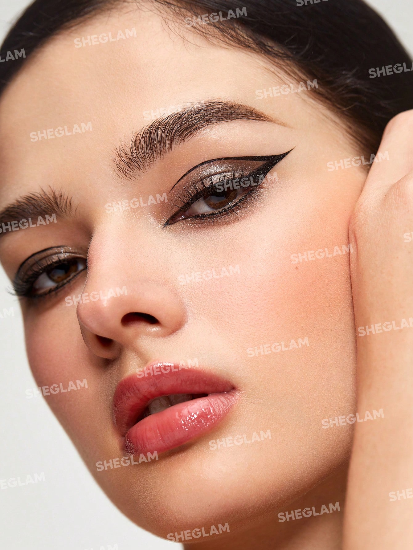 SHEGLAM Think Sharp Eyeliner - Image 3
